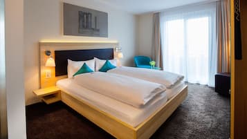 Doppia Standard | 1 camera, cassaforte in camera, una scrivania, insonorizzazione