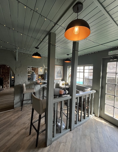 Smugglers Haunt Hotel