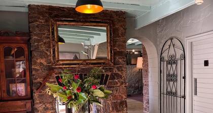 Smugglers Haunt Hotel