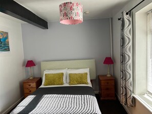 Double Room | In-room safe, iron/ironing board, travel crib, free WiFi - Smugglers Haunt Hotel (Brixham)