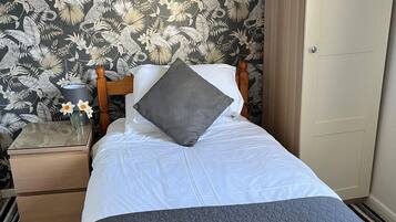 Standard Single Room | Free WiFi