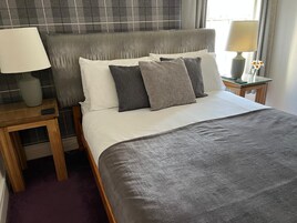 高级双人房 | 免费 WiFi