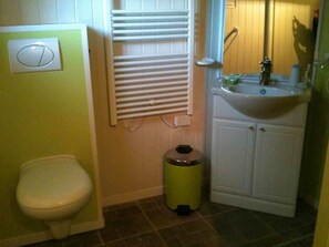 Standard Apartment, Kitchen (Clochette) | Bathroom