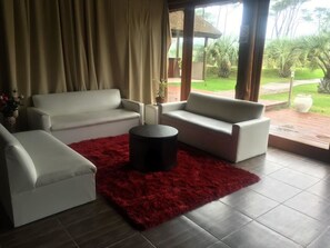 Sala de estar en el lobby