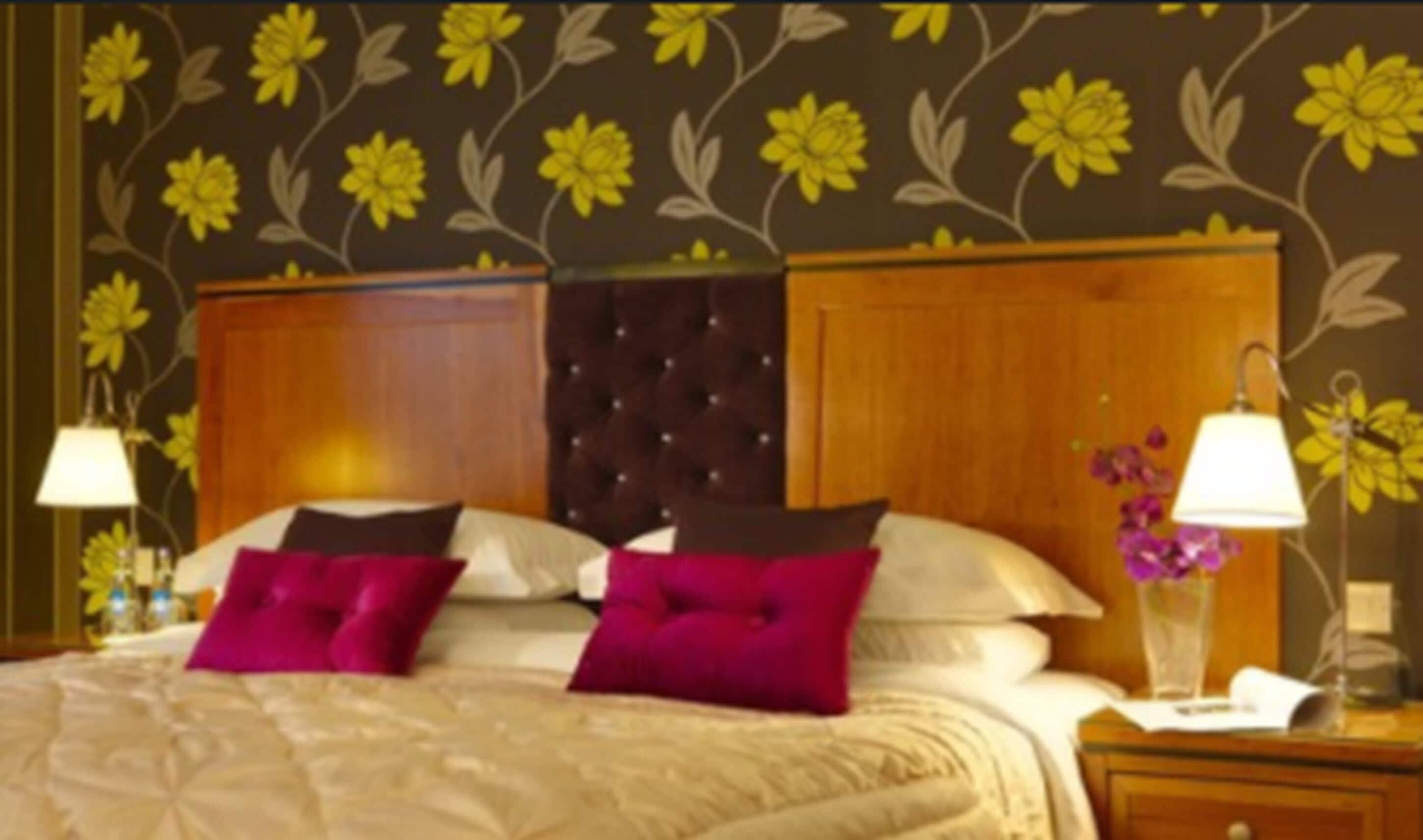 deluxe double or twin room | in-room safe, desk, soundproofing, free cots/infant beds