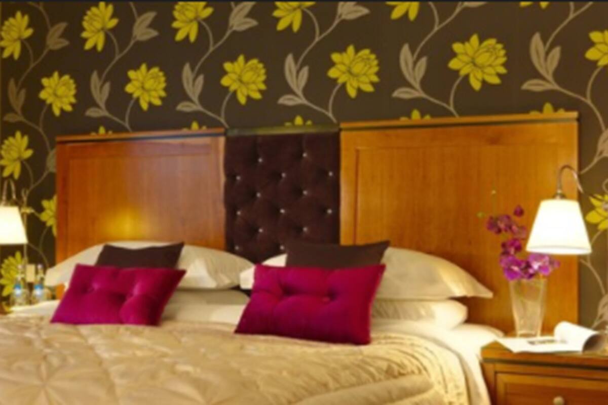 deluxe double or twin room | in-room safe, desk, soundproofing, free cots/infant beds