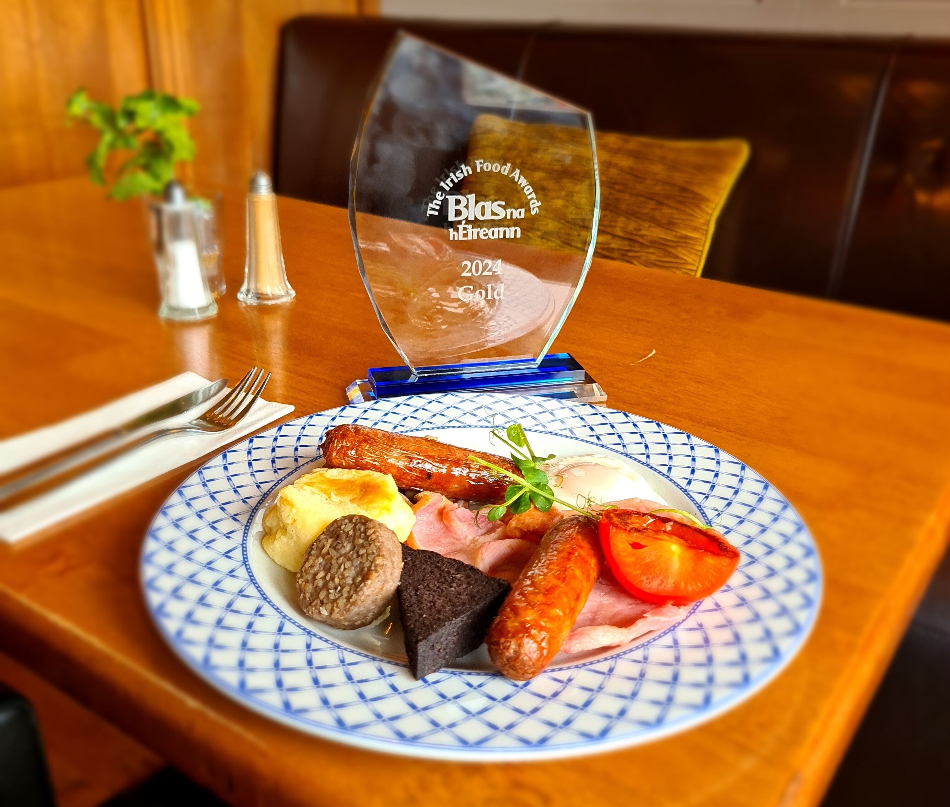 in-room safe, desk, soundproofing, free cots/infant beds