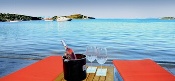 Playa privada, bar en la playa