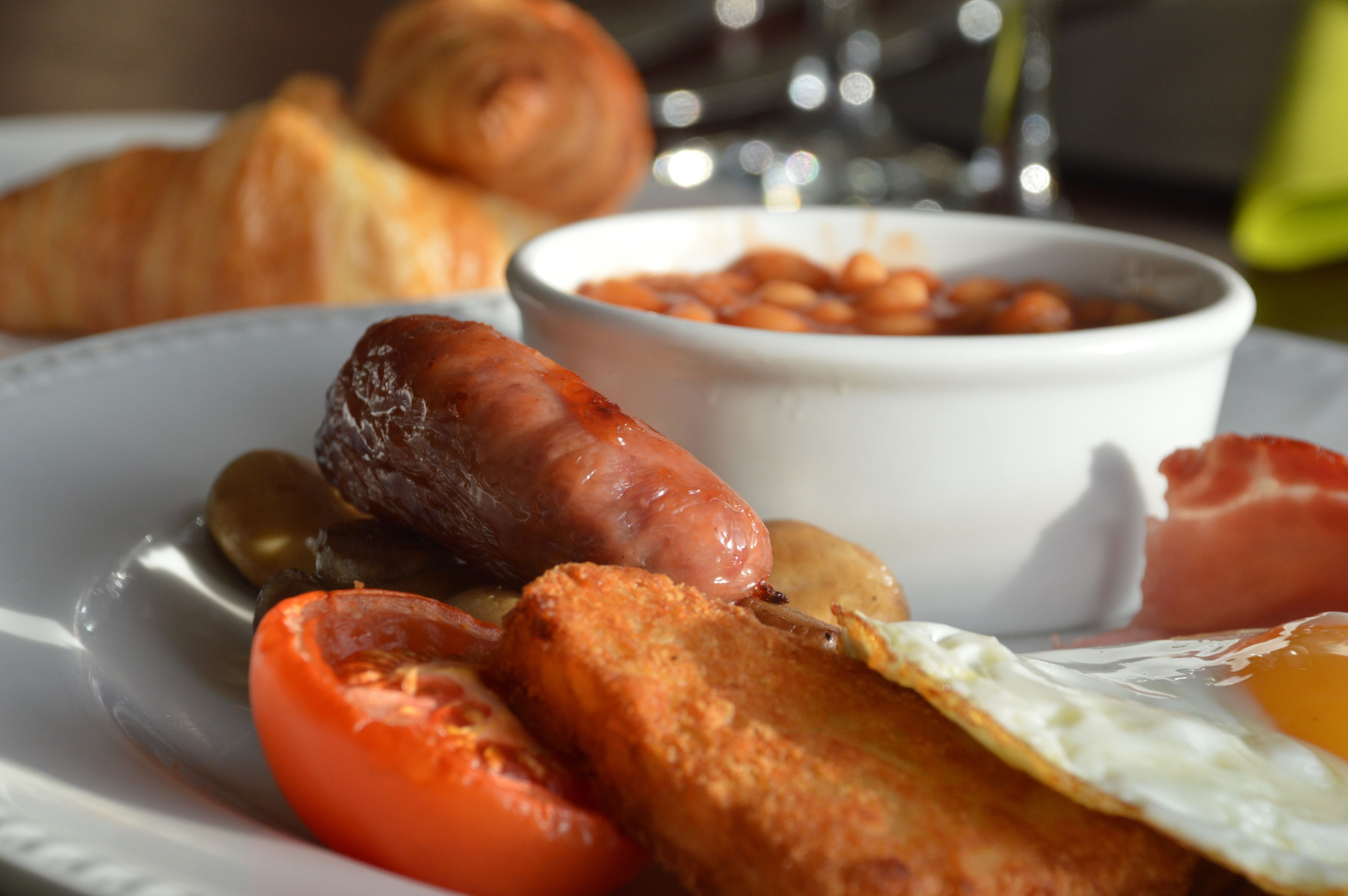 Daily full breakfast for a fee