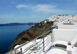 Honeymoon suite, bubbelbad, uitzicht op zee (Aegeo) | Uitzicht vanaf balkon