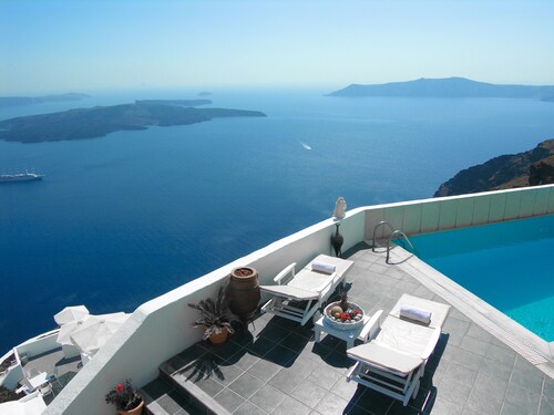 Aeolos Art and Eco Suites - Adults Only