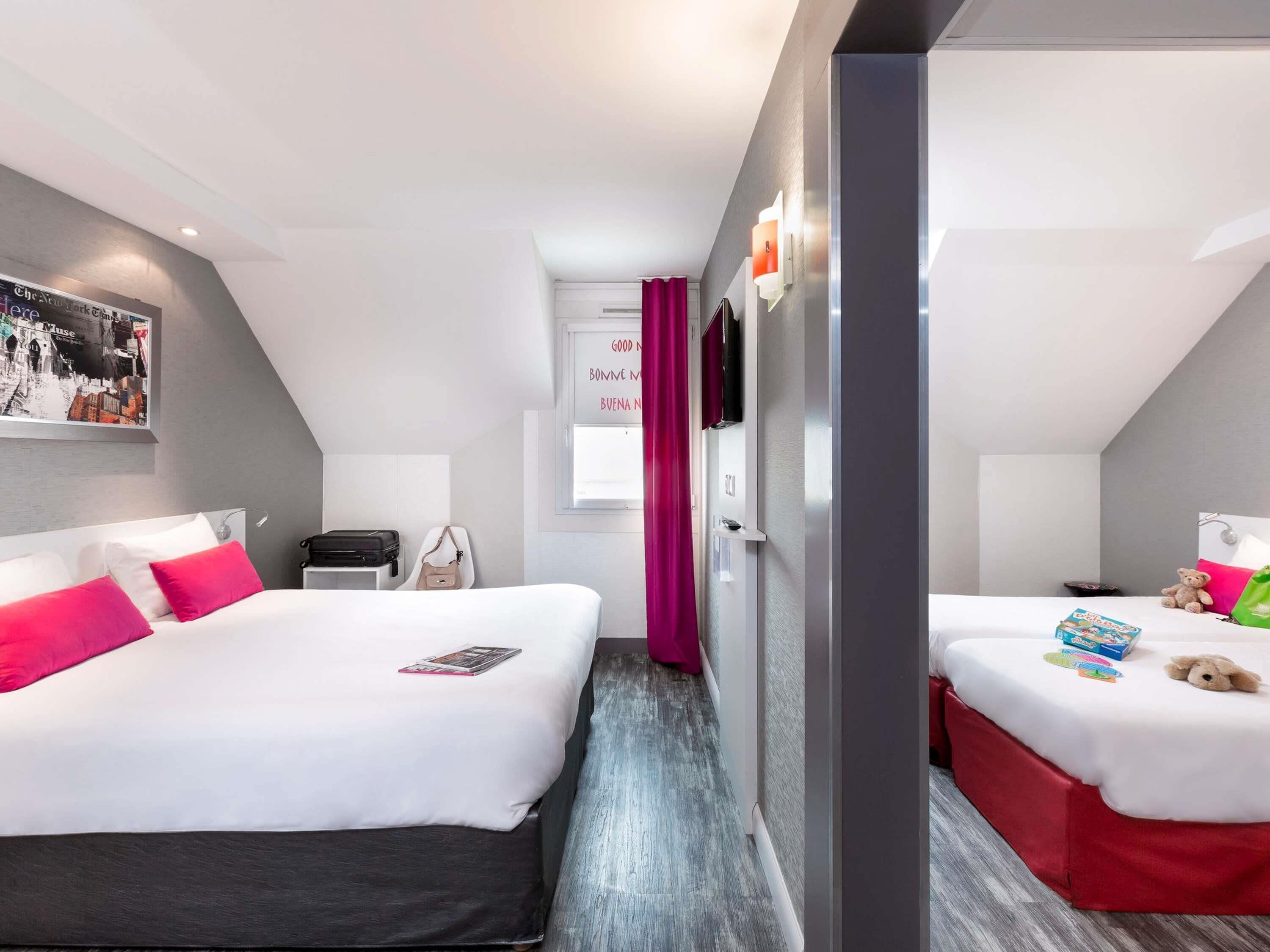 Standard-Suite, Mehrere Betten | Hochwertige Bettwaren, Zimmersafe, Schreibtisch, schallisolierte Zimmer