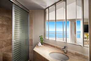 Shower, free toiletries, hair dryer, towels - Sunscape Dorado Pacifico Ixtapa Resort & Spa - All Inclusive (Ixtapa)