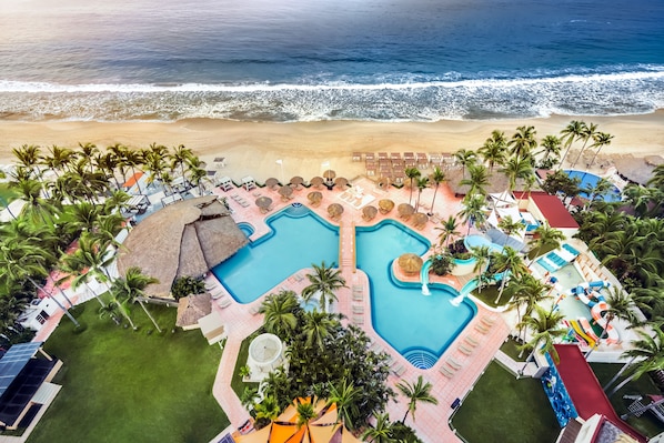 Aerial view - Sunscape Dorado Pacifico Ixtapa Resort & Spa - All Inclusive (Ixtapa)