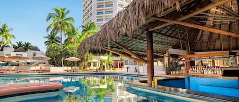 Swim-up bar