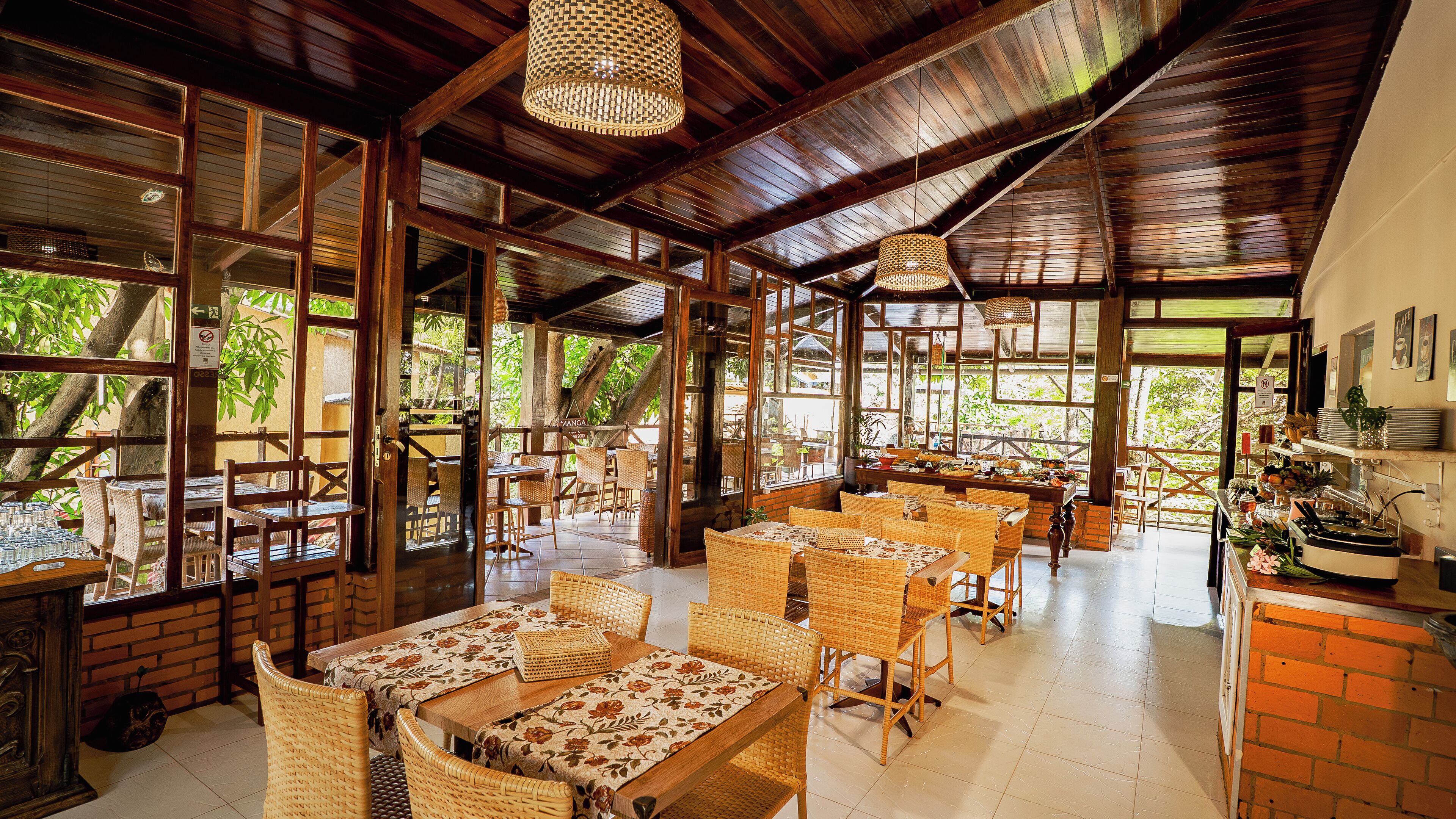 Free daily buffet breakfast