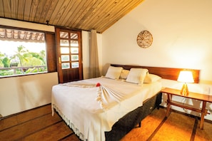 Executive Quadruple Room | Minibar, blackout drapes, free WiFi, bed sheets - Pousada Bicho Preguiça Pipa - RN (Tibau do Sul)