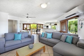 อพาร์ทเมนท์, 3 ห้องนอน, ระเบียง | เตารีด/โต๊ะรีดผ้า, เปล/เตียงเด็กอ่อน, เตียงเสริม/เปล, Wi-Fi ฟรี