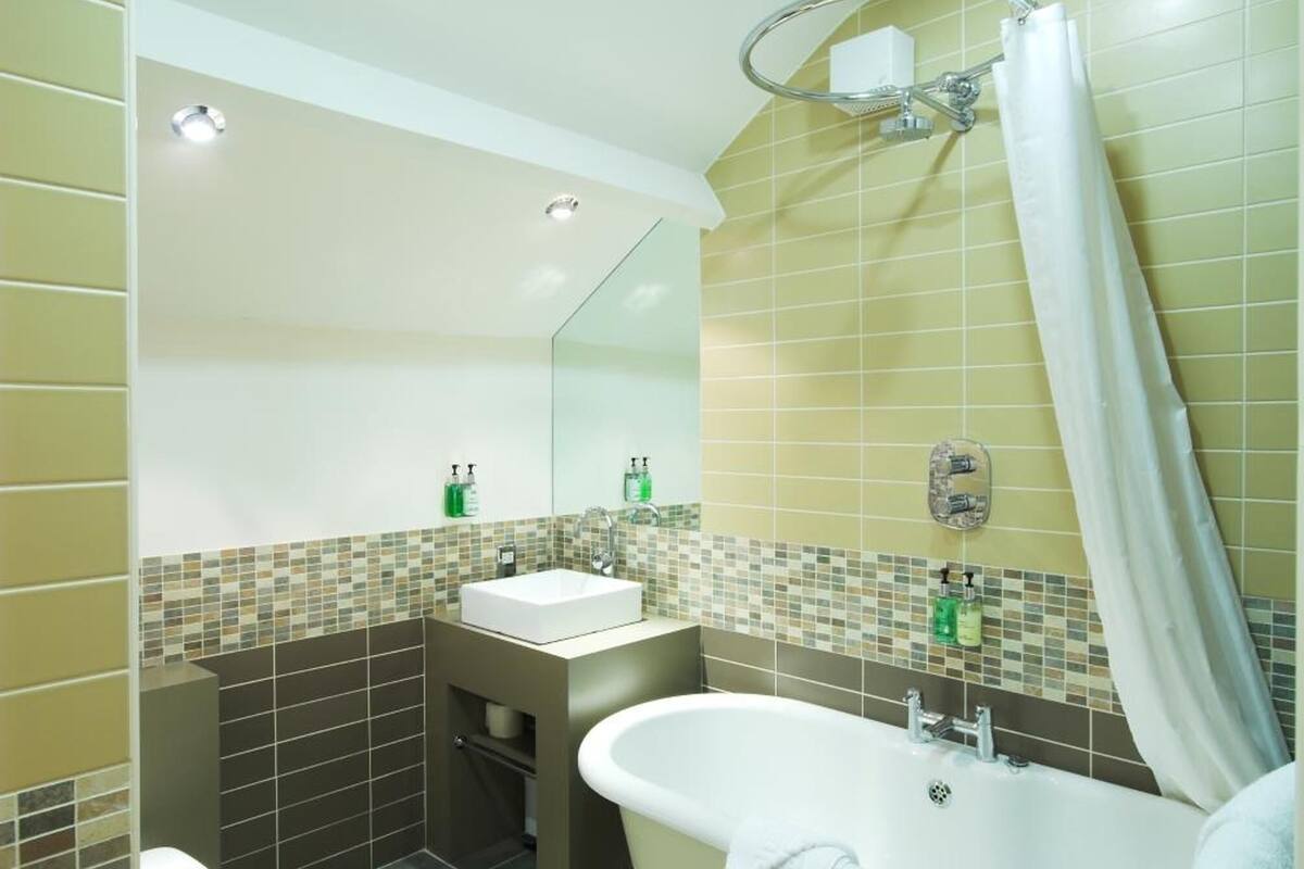 free toiletries, hair dryer, towels