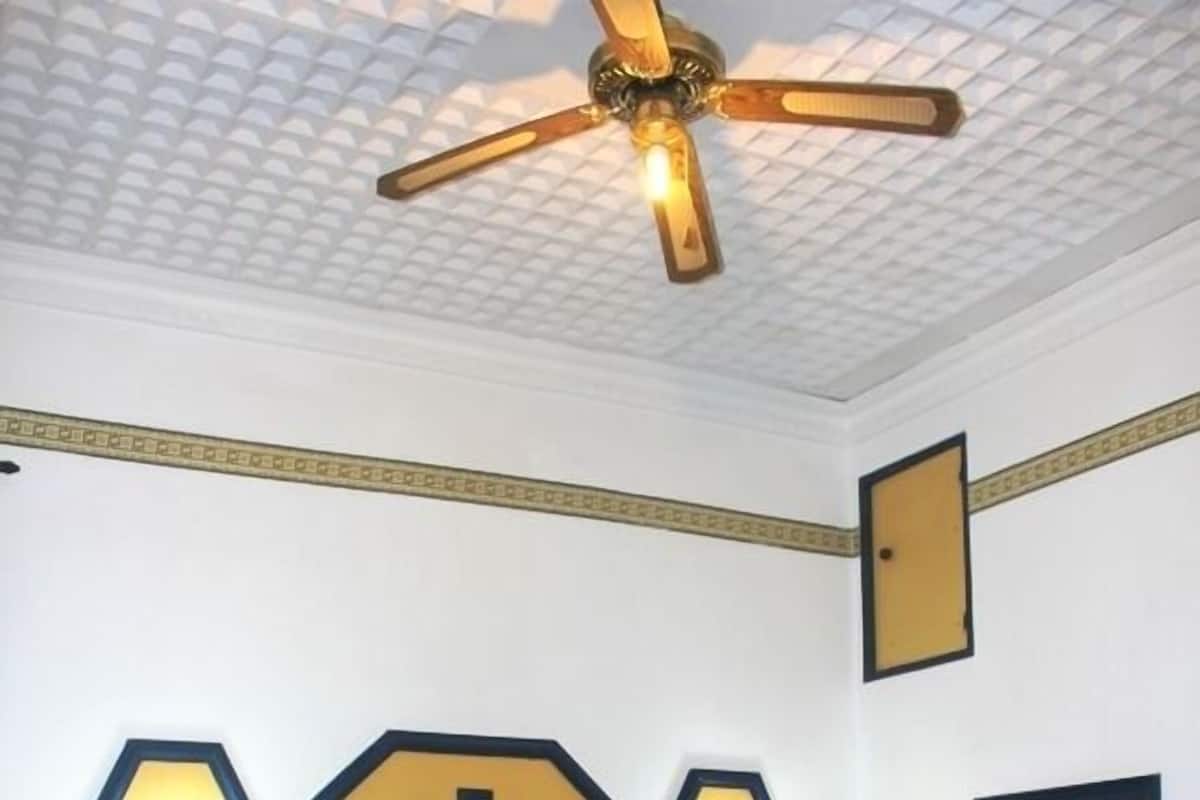 Driepersoonskamer, privébadkamer | Gratis wifi, beddengoed