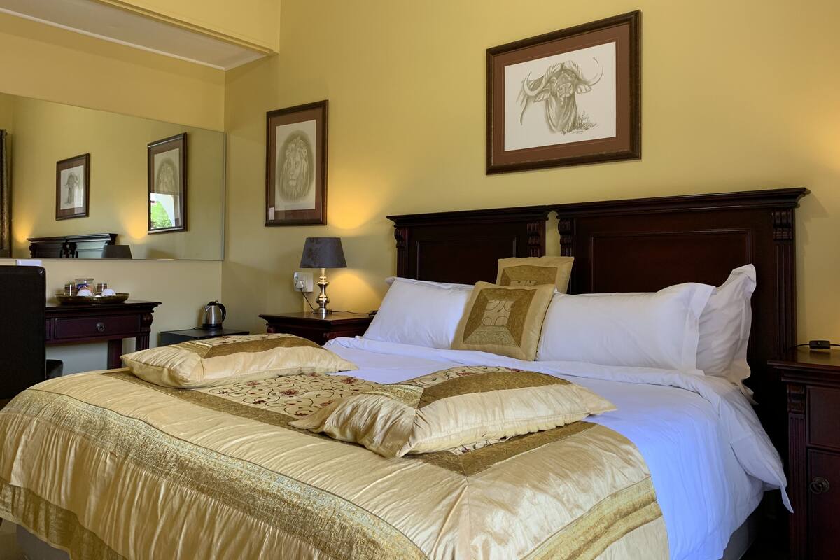 Standard Room | 1 bedroom, Egyptian cotton sheets, premium bedding, Select Comfort beds