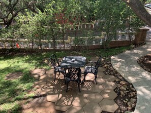 West Side Cottage Left | Garden view