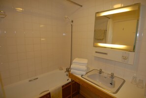 Chambre Double | Salle de bain