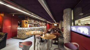 Gastropub, nhìn ra vườn, mở cửa hàng ngày
