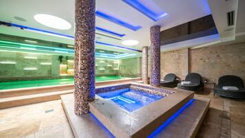 Sauna, spa tub, steam room