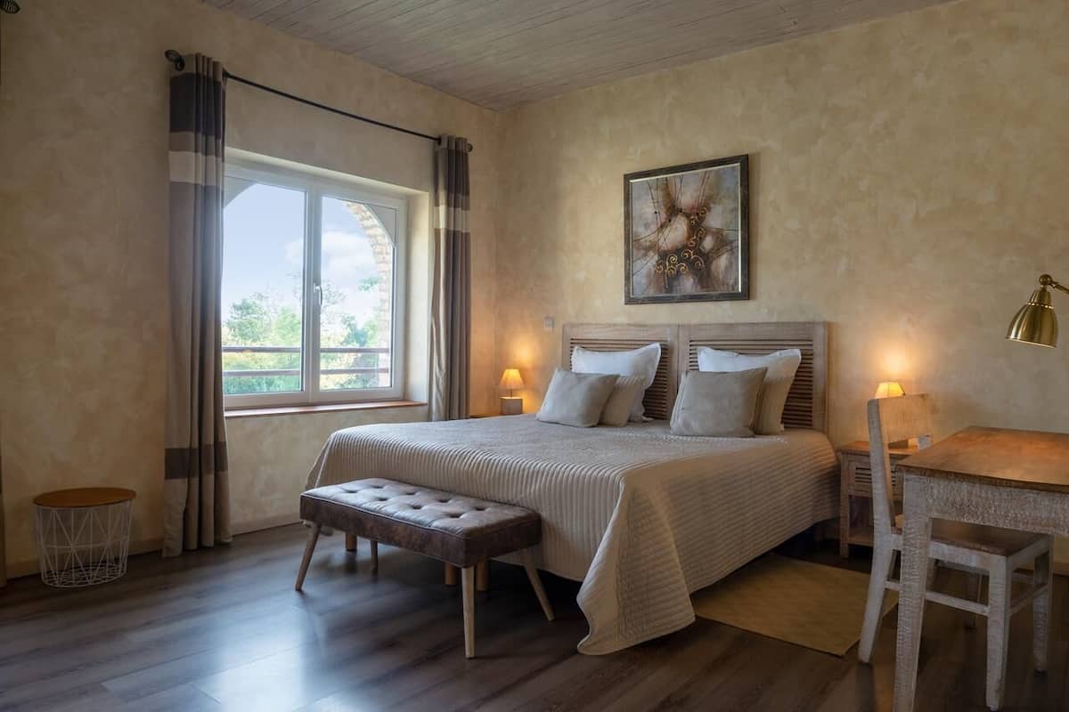 Soundproofing, iron/ironing board (on request), free WiFi, bed sheets