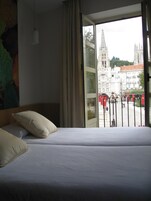 In-room safe, desk, soundproofing, cribs/infant beds