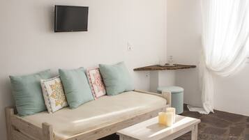 40-inch Smart TV with satellite channels, TV