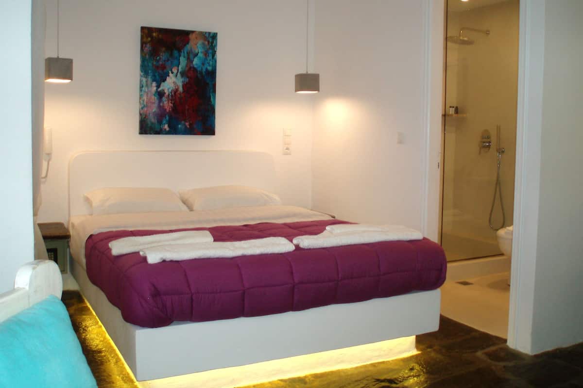 Deluxe Suite, Sea View | 1 bedroom, Egyptian cotton sheets, Select Comfort beds