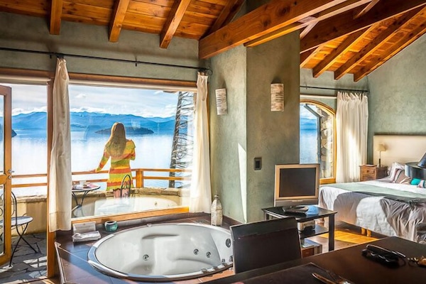 Suite, vistes al llac (Vista) | 1 dormitori, roba de llit d'alta qualitat i cobrellits