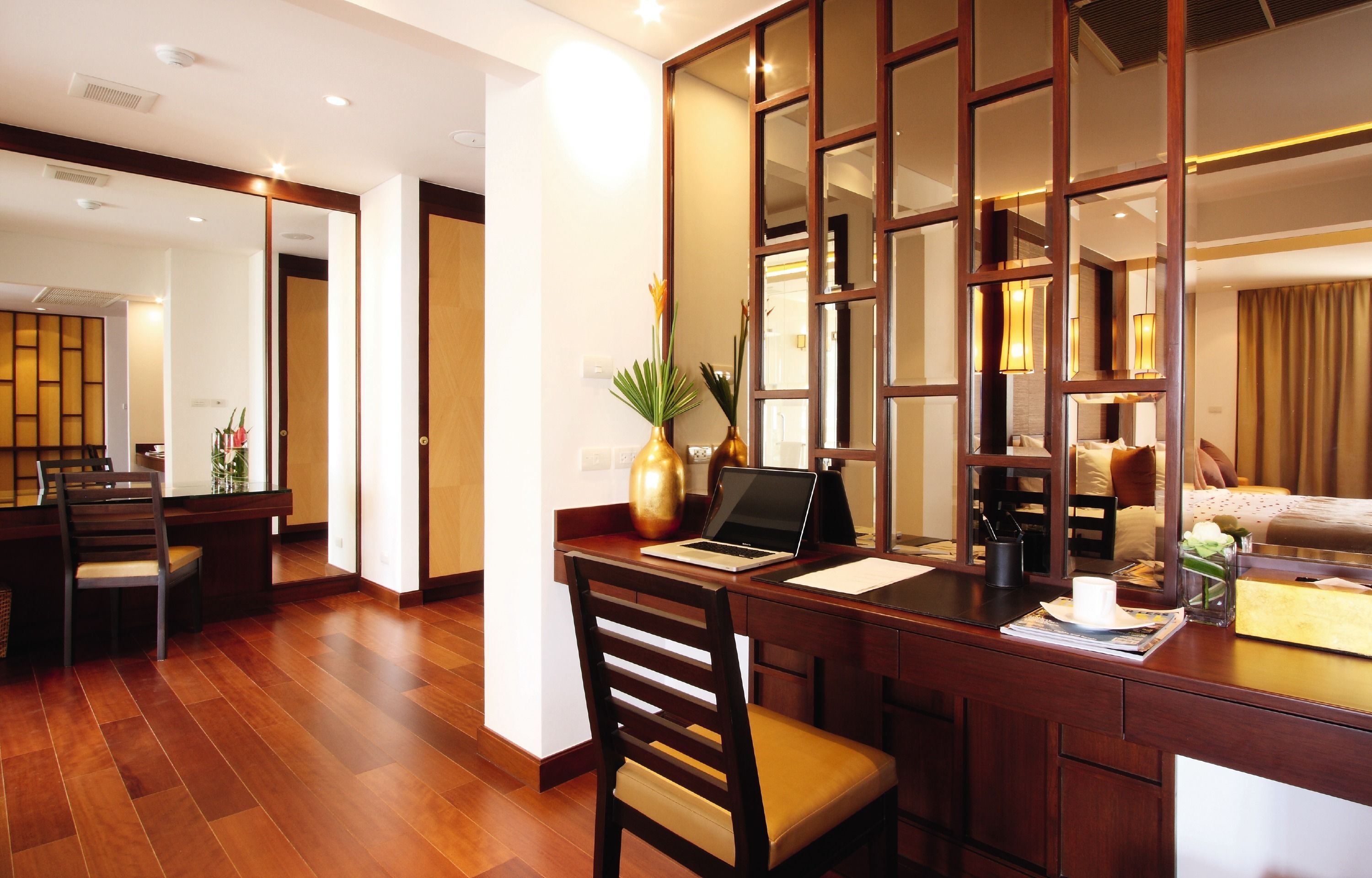 penthouse, 3 bedrooms, jetted tub, sea view | in-room business centre