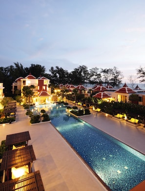 Outdoor pool, free cabanas, pool umbrellas - Mövenpick Phuket Bangtao (Choeng Thale)