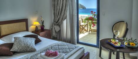 Double or Twin Room, Sea View, Beachfront | In-room safe, desk, soundproofing, free WiFi