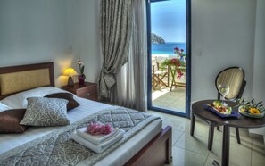 Kamar Double atau Twin, pemandangan laut, menghadap pantai | Brankas, meja kerja, kedap suara, dan Wi-Fi gratis