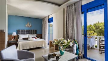 Junior Suite, Sea View | In-room safe, desk, soundproofing, free WiFi