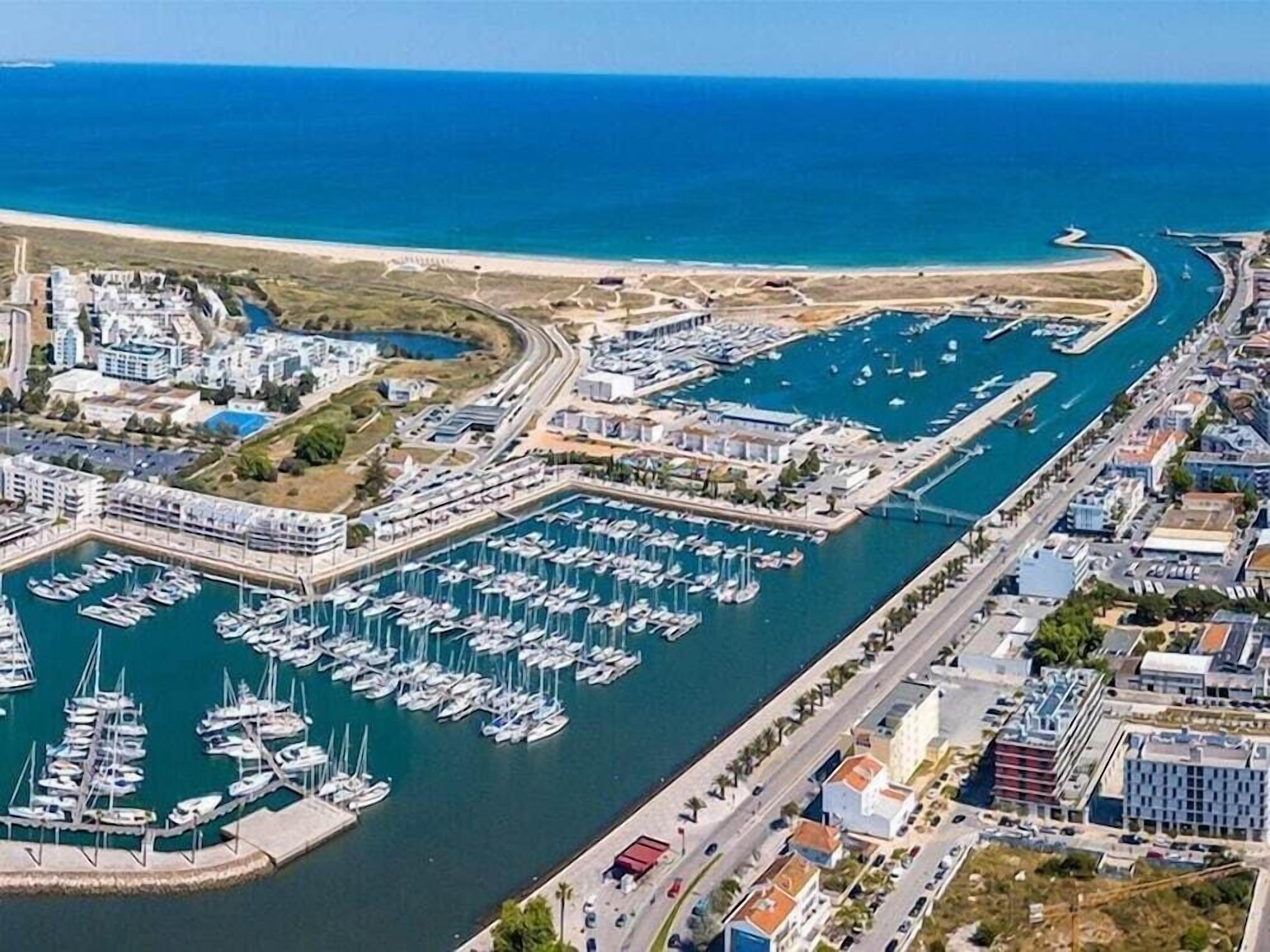 Marina/club náutico