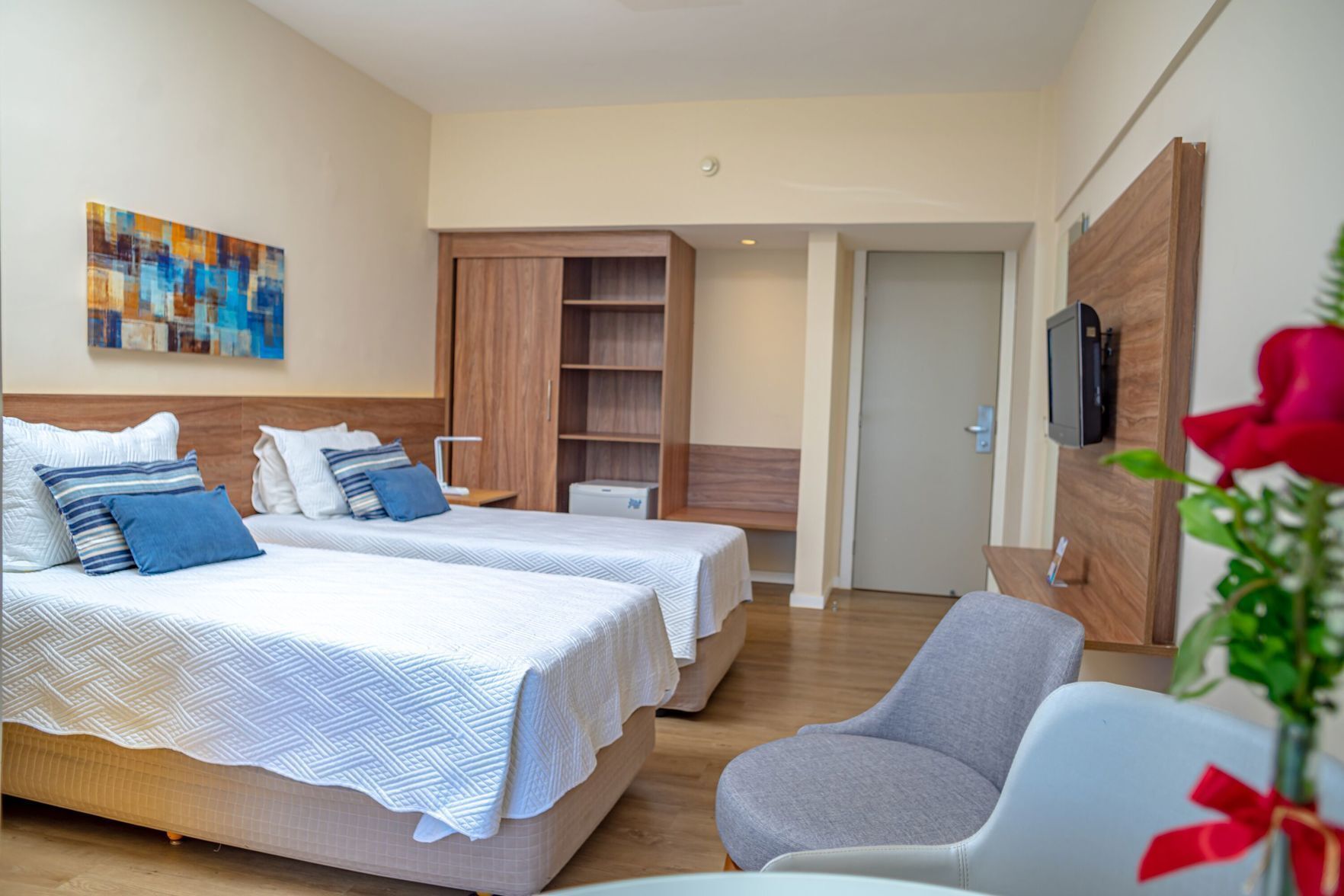 In-room safe, free WiFi, bed sheets