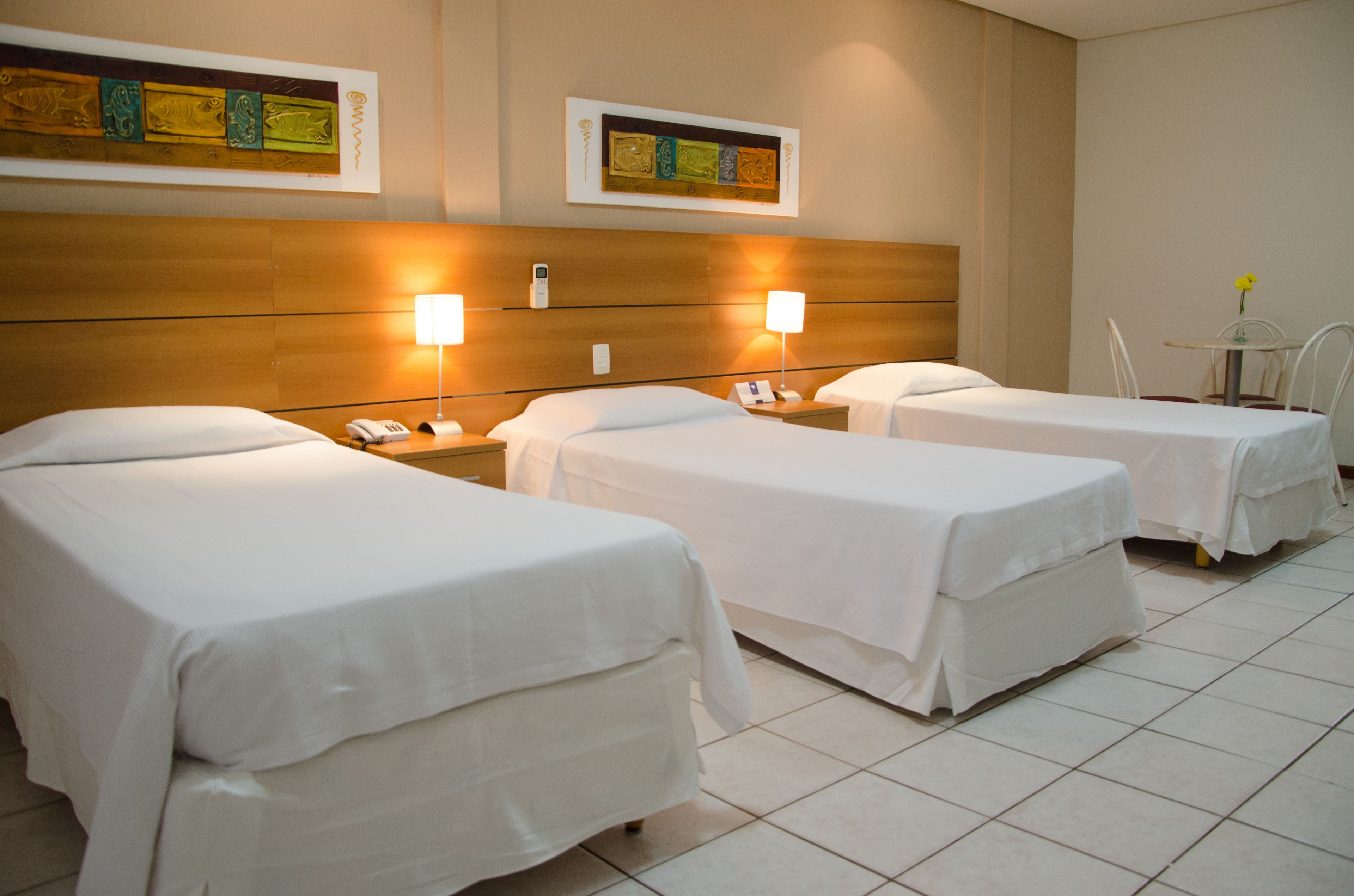 standard basic triplo twin | 1 bedroom, in-room safe, free wifi, bed sheets