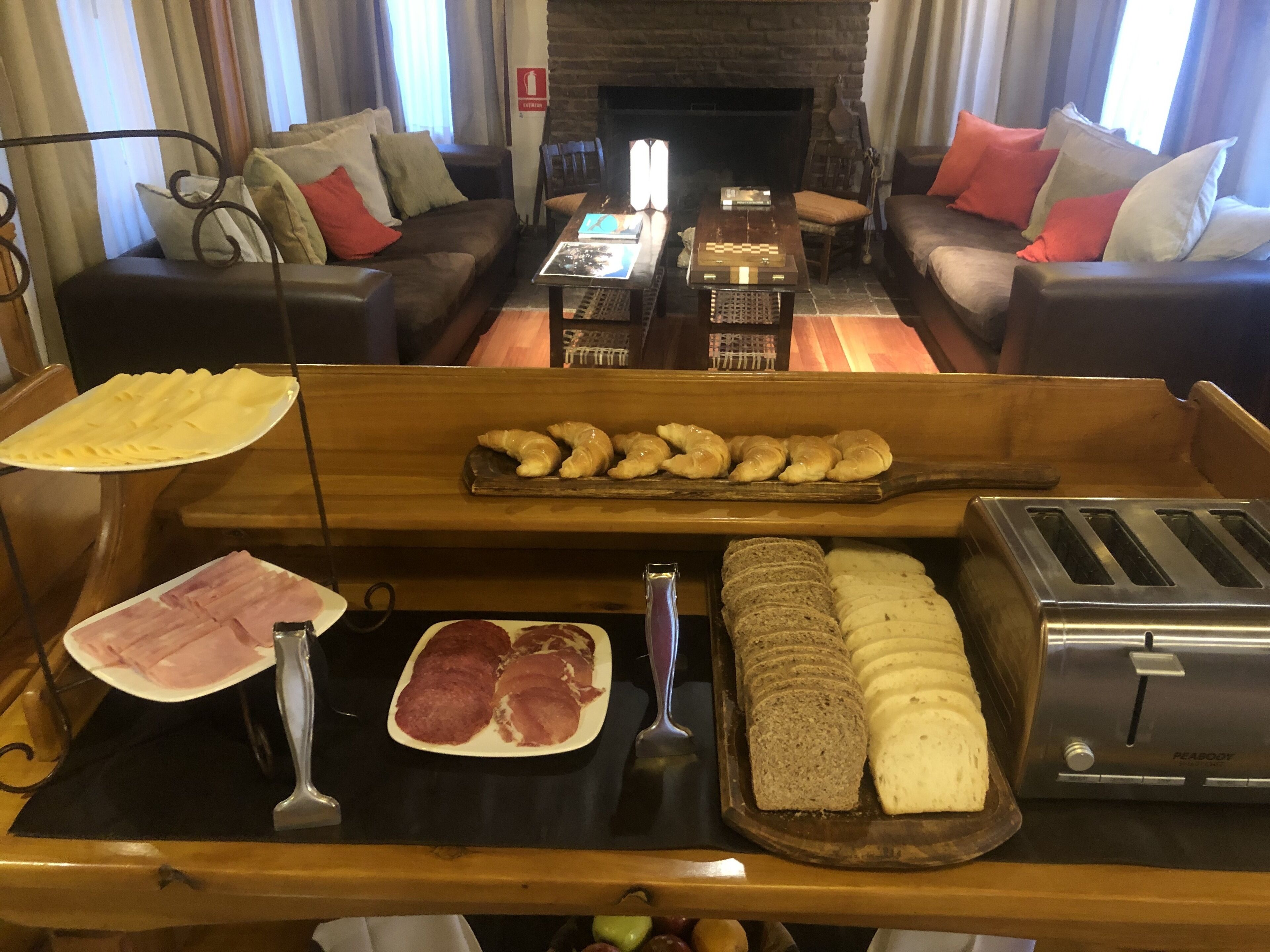 free buffet breakfast