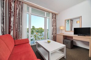 Superior Junior suite with balcony | Skrivebord, wi-fi (inkludert) og sengetøy