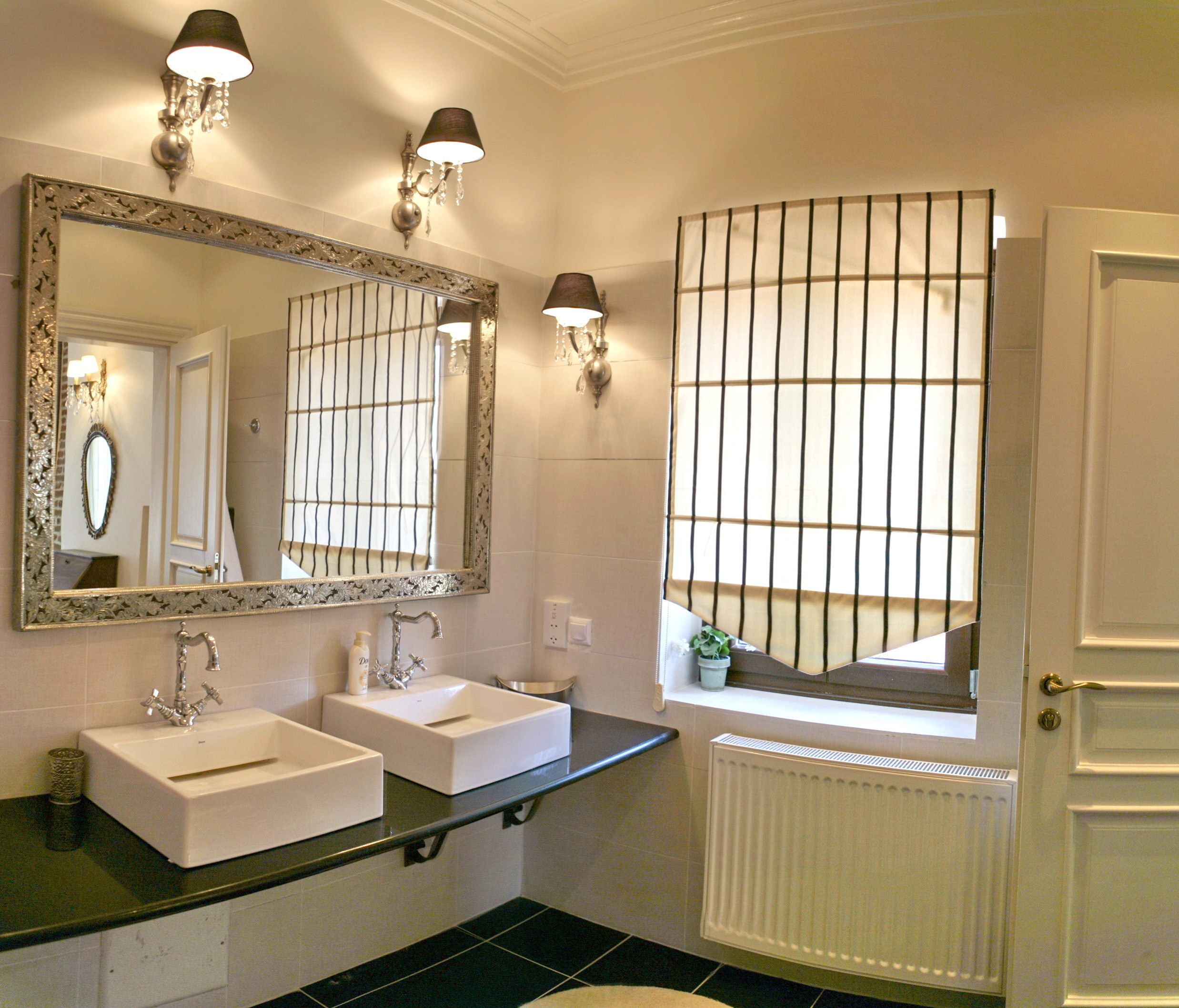 suite, jetted tub | bathroom sink