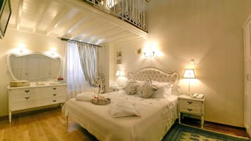 Ropa de cama de alta calidad, cubrecamas y minibar