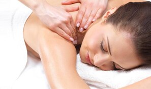 Massagens musculares profundas, manicure e pedicure, massagens