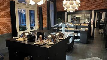 Dagelijks ontbijtbuffet inbegrepen