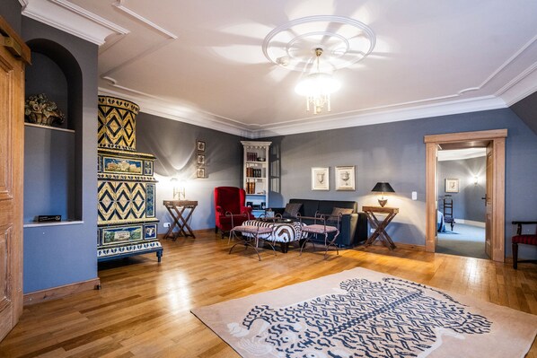 Executive Suite | In-room safe, individually furnished, desk, free WiFi - Burg Rabenstein (Ahorntal)