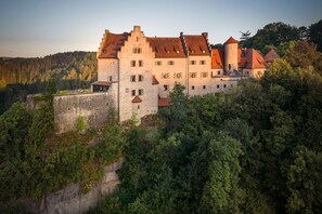 Front of property - Burg Rabenstein (Ahorntal)